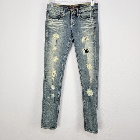 Divine Rights of Denim Lust Low Rise Classic Skinny Distressed Size 26 - Picture 2 of 16